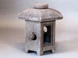 Japanische Steinlaterne online kaufen | © Shoji Bau | Japanische Möbel und Antiquitäten