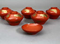 Japanische Urushi-Schalen rot | © Shoji Bau | Japanische Möbel und Antiquitäten
